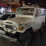 alte Landcruiser sieht man hier viele. Sind die nicht Klasse?